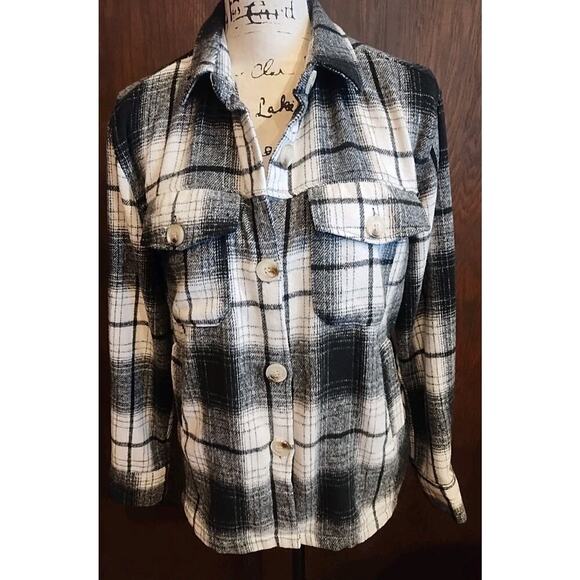 Kendall Kylie Medium Black White Long Sleeve Button Flannel Shirt Jacket Shacket - Picture 1 of 7